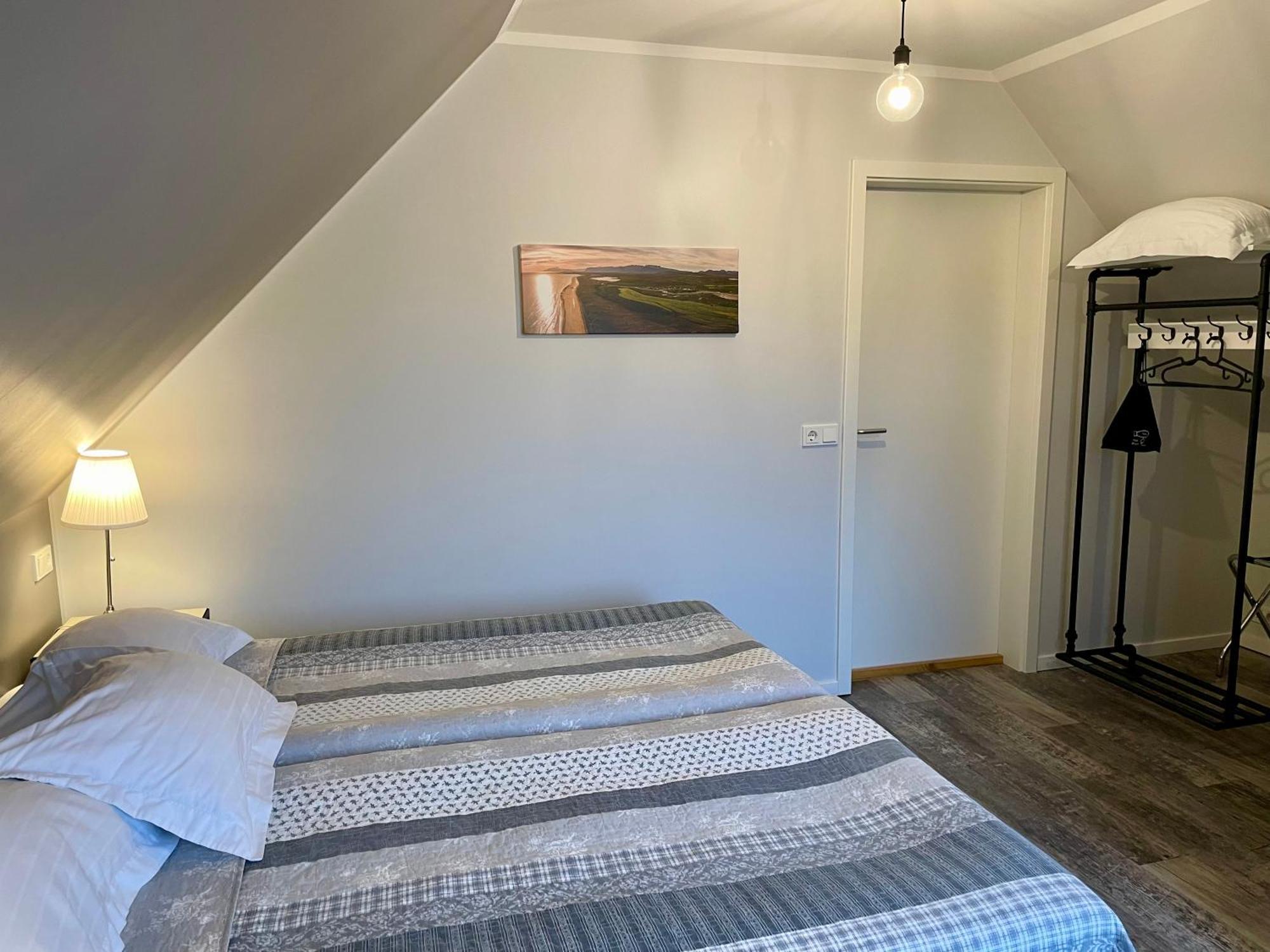 Akkeri Guesthouse Стиккісгоульмюр Номер фото
