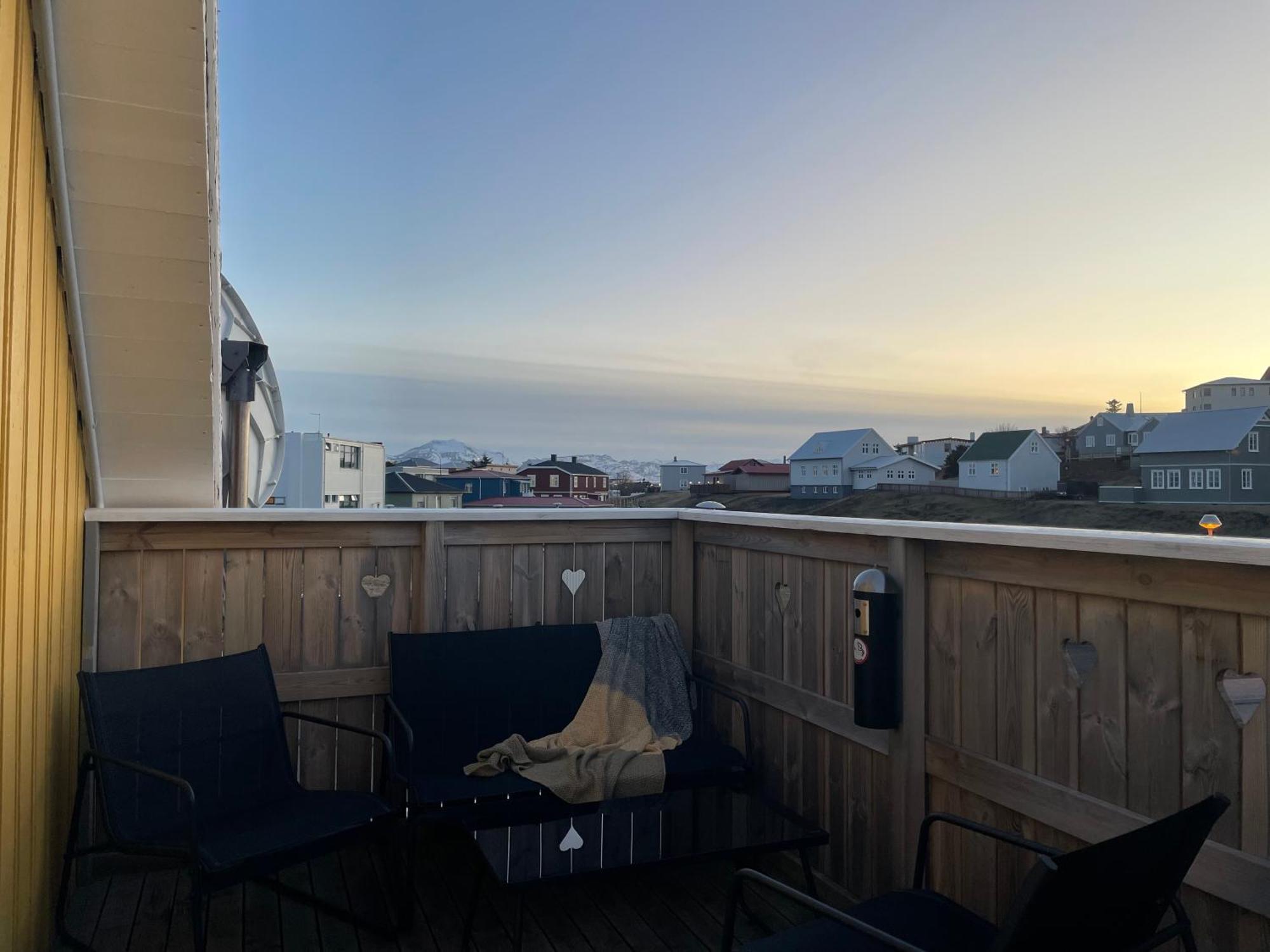 Akkeri Guesthouse Стиккісгоульмюр Екстер'єр фото